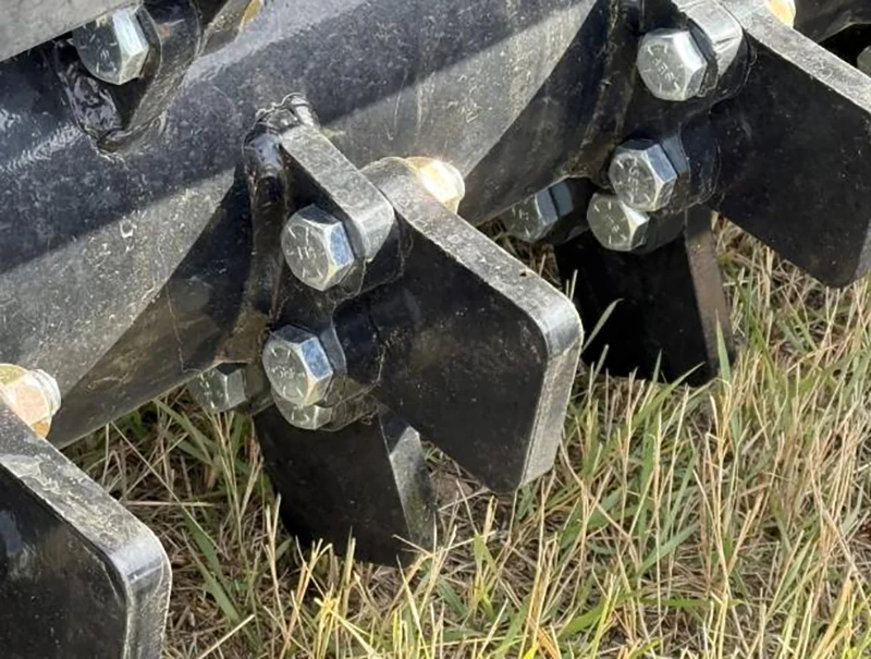 أشعل النار في الصخور