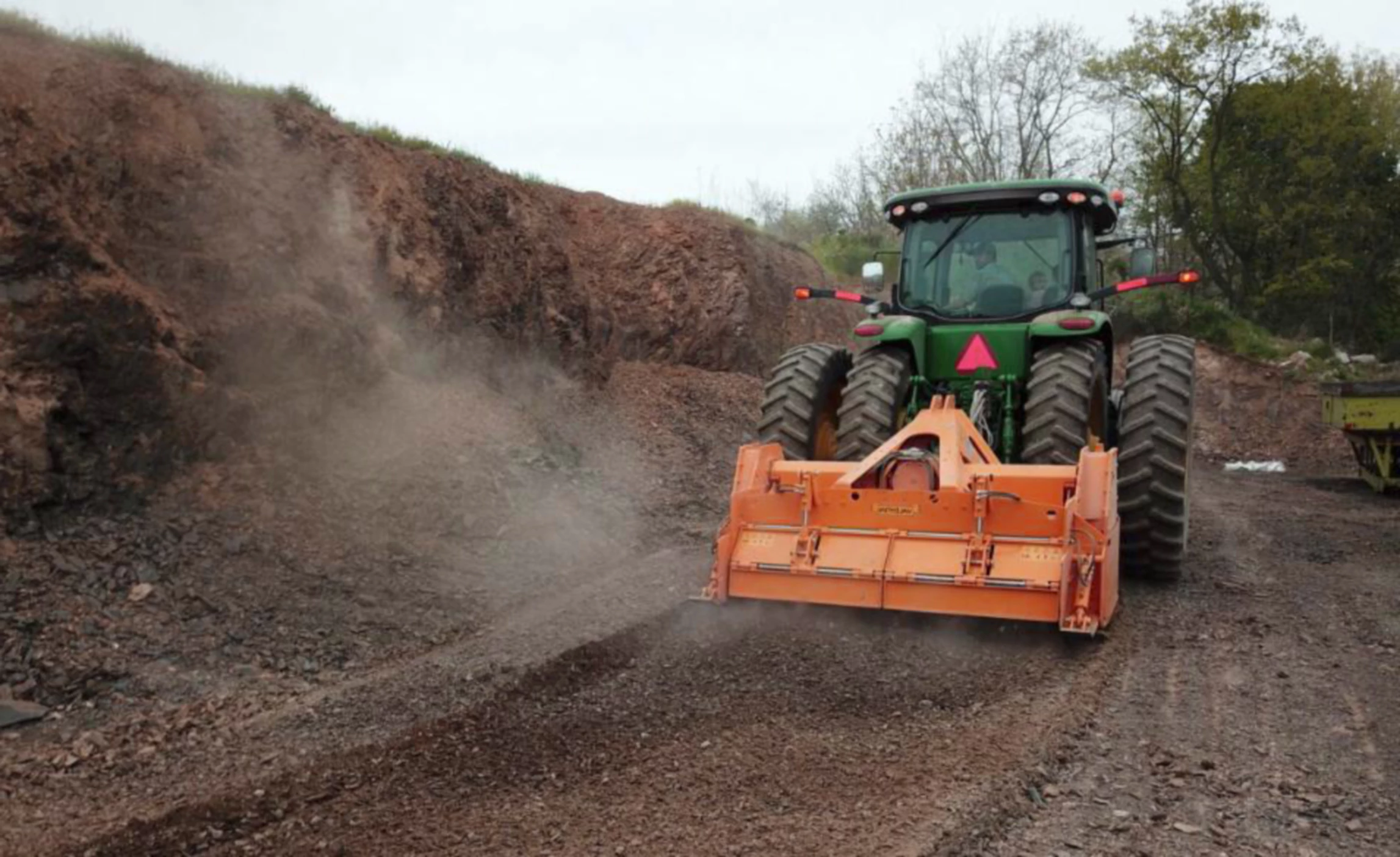 Tractor Stone Crusher for Road Construction